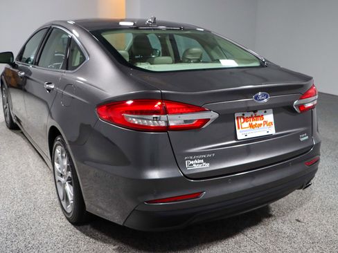Used 2019 Ford Fusion SEL image 9