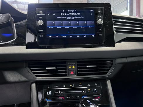 Certified 2025 Volkswagen Jetta SE FWD image 24