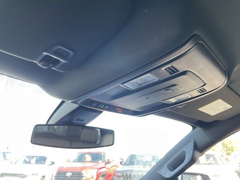 Used 2022 GMC Yukon XL SLE w/ Max Trailering Package image 19