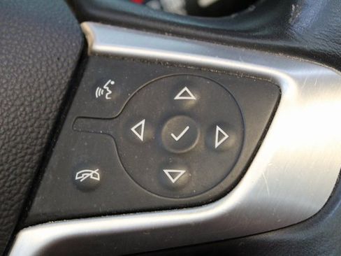 Used 2021 GMC Terrain SLE image 22