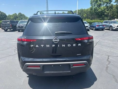 Used 2025 Nissan Pathfinder SV AWD/4WD image 9