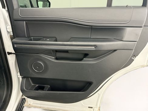 Used 2024 Ford Expedition XLT image 33