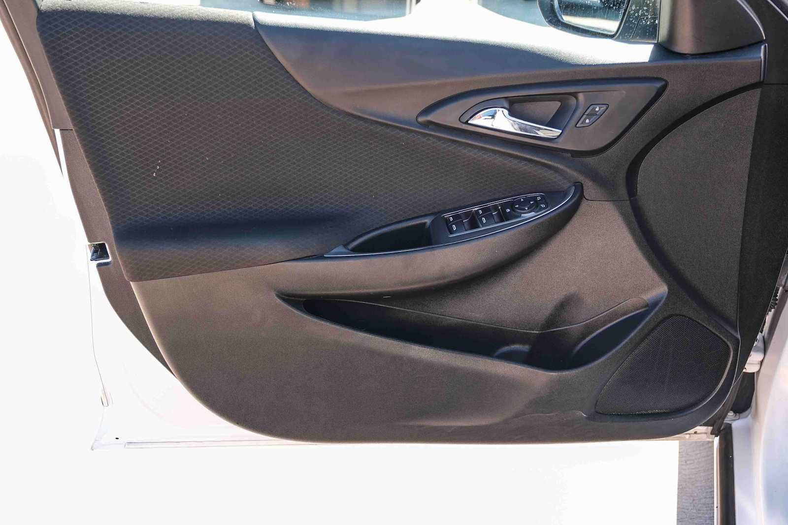 Used 2022 Chevrolet Malibu LT FWD image 22