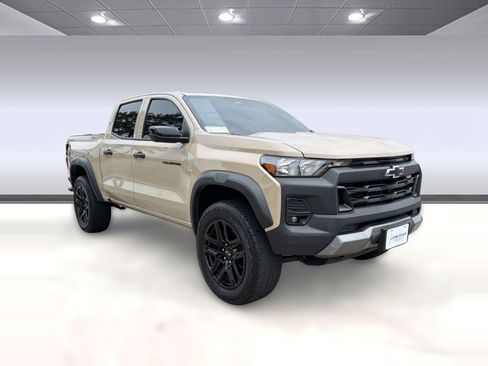 Certified 2024 Chevrolet Colorado Trail Boss w/ Technology Package AWD/4WD image 6