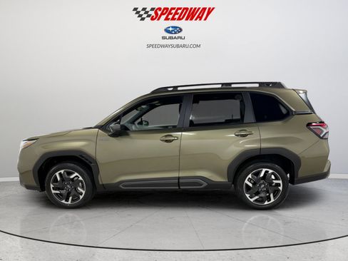 New 2025 Subaru Forester Limited w/ Popular Package image 4