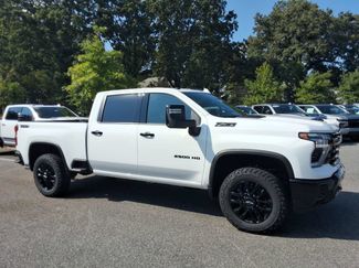 New 2026 Chevrolet Silverado 2500 LTZ w/ LTZ Plus Package AWD/4WD video 3