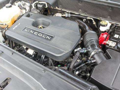 Used 2019 Lincoln Nautilus Select w/ Cargo Utility Package image 33