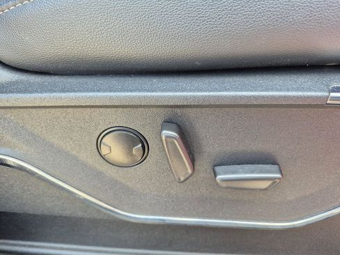 Used 2023 Ford F250 Lariat w/ Lariat Ultimate Package image 9