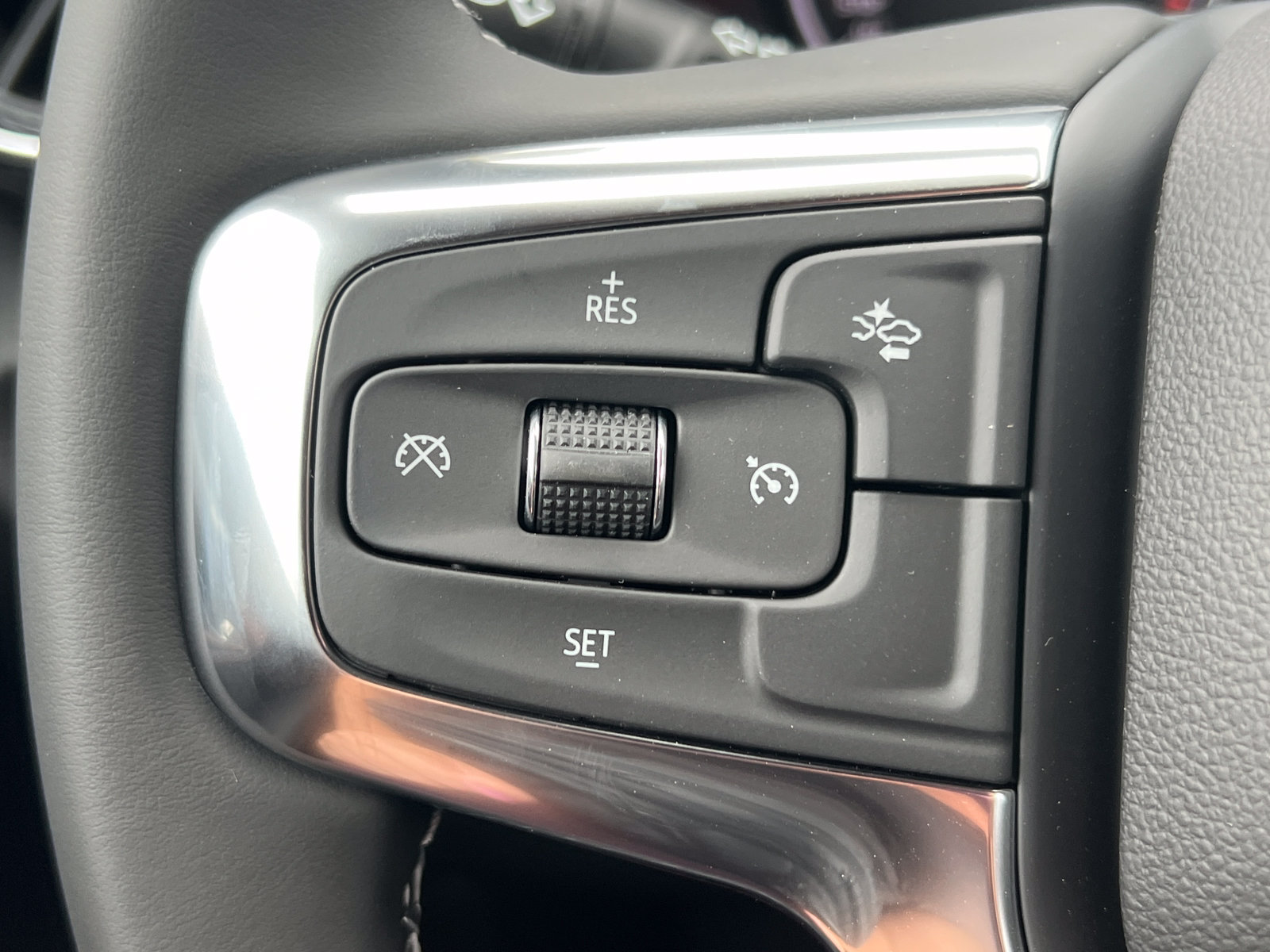 New 2026 Chevrolet Blazer LT w/ Midnight/Sport Edition AWD/4WD image 17