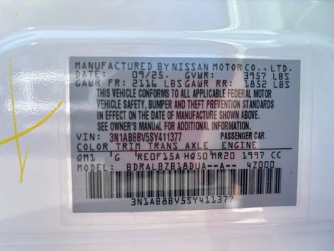 Certified 2025 Nissan Sentra S FWD image 9