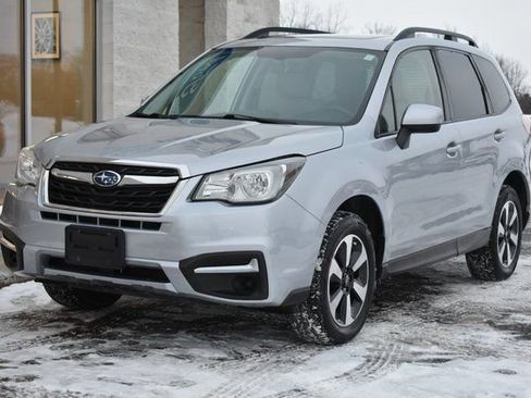 Used 2018 Subaru Forester 2.5i Premium w/ All-Weather Package image 9
