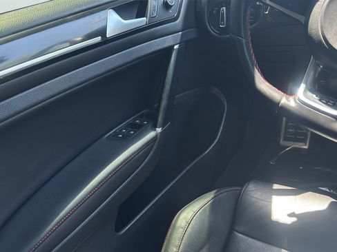 Used 2016 Volkswagen GTI SE w/ Lighting Package (SEL) FWD image 19