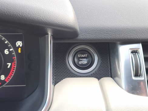 Used 2020 Land Rover Range Rover Sport HSE image 13