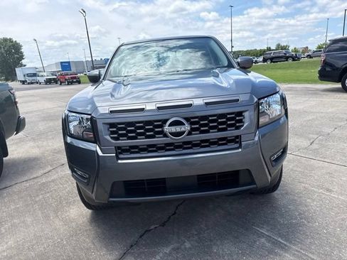 Used 2025 Nissan Frontier SV w/ SV Convenience Package RWD image 5