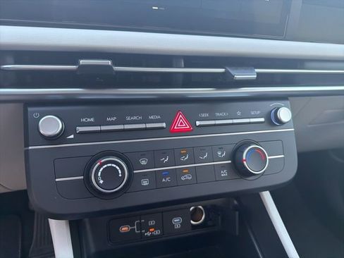 New 2026 Hyundai Tucson SE image 16