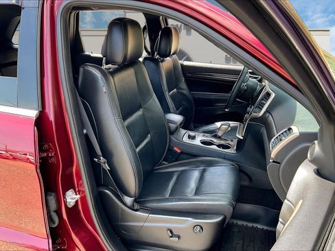 Used 2017 Jeep Grand Cherokee Limited AWD/4WD image 7