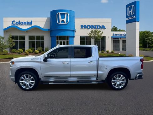 Used 2022 Chevrolet Silverado 1500 High Country image 3