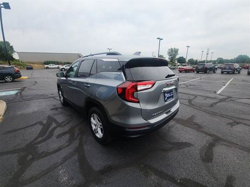Used 2024 GMC Terrain SLE w/ Driver Convenience Package AWD/4WD image 7