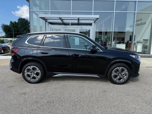 Used 2025 BMW X1 xDrive28i w/ Convenience Package AWD/4WD image 2