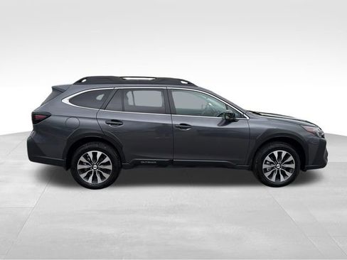 Used 2025 Subaru Outback Limited AWD/4WD image 8