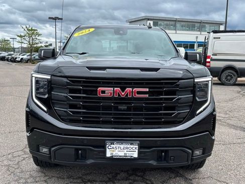 Used 2024 GMC Sierra 1500 Elevation w/ Elevation Premium Package AWD/4WD image 9