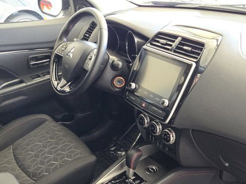 Used 2023 Mitsubishi Outlander Sport LE image 6