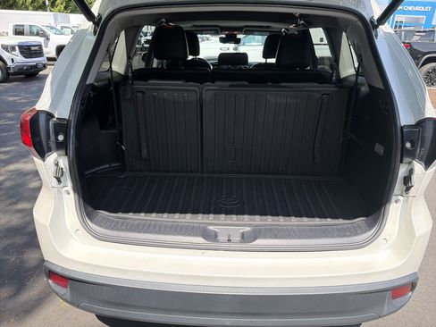 Used 2018 Toyota Highlander XLE image 33