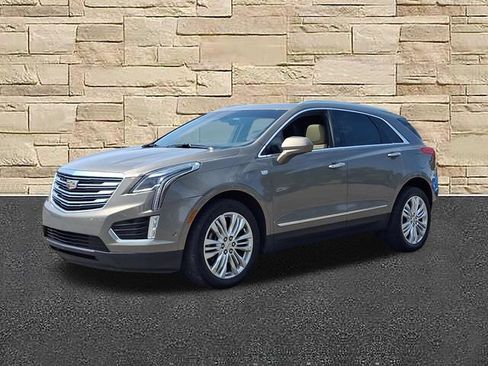 Used 2017 Cadillac XT5 Premium Luxury w/ Driver Assist Package FWD image 30