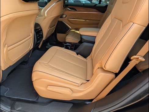 Used 2023 Jeep Grand Cherokee L Summit image 10