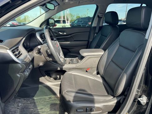 Used 2023 GMC Acadia SLT w/ Elevation Edition image 8