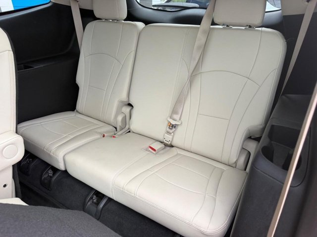 Used 2022 Buick Enclave Essence w/ Experience Buick Package AWD/4WD image 10