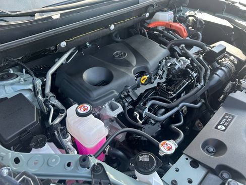 Used 2022 Toyota RAV4 XLE Premium AWD/4WD image 41