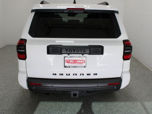 Used 2025 Toyota 4Runner TRD Off-Road Premium w/ Tow Technology Package AWD/4WD image 8