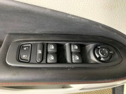 Used 2019 Jeep Compass Limited AWD/4WD image 25