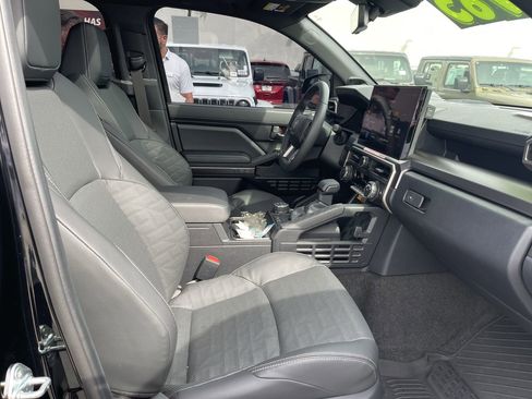 Used 2025 Toyota 4Runner TRD Off-Road Premium AWD/4WD image 16