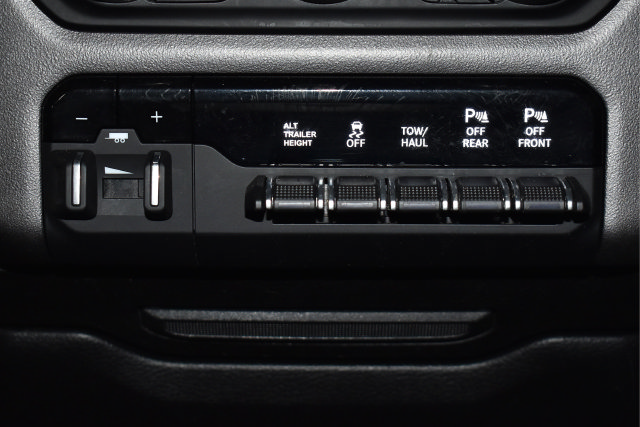 Used 2021 RAM 2500 Big Horn w/ Level 2 Equipment Group AWD/4WD image 19