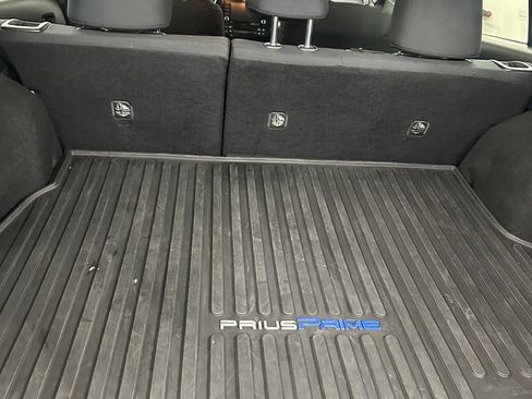 Used 2021 Toyota Prius Prime LE FWD image 24