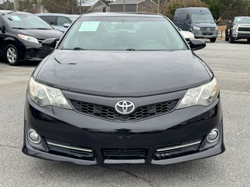 Used 2012 Toyota Camry SE image 2