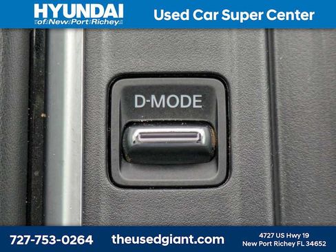Used 2024 Nissan Pathfinder SV w/ Lighting Package (N92) FWD image 30