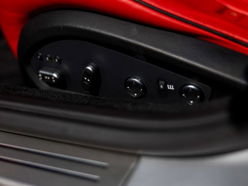 Used 2015 Ferrari California T image 17