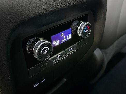 Used 2025 Buick Enclave Preferred image 30