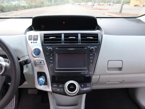 Used 2012 Toyota Prius V Five FWD image 19