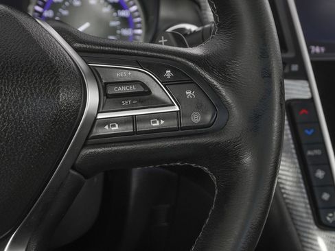 Used 2018 INFINITI Q60 Red Sport 400 w/ Pro Active Package image 19