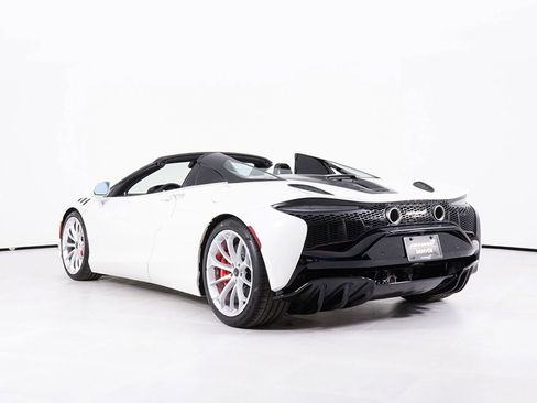 New 2026 McLaren Artura Spider image 3