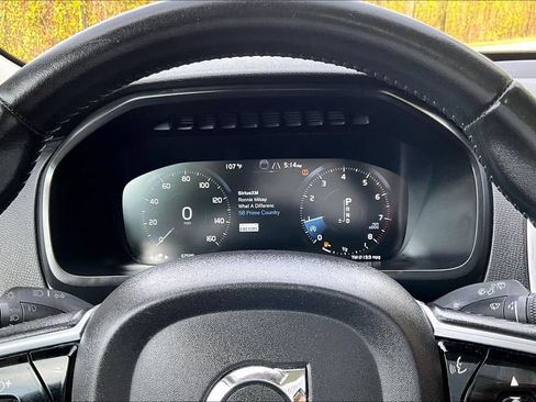 Used 2018 Volvo XC90 T6 Momentum w/ Convenience Package AWD/4WD image 30