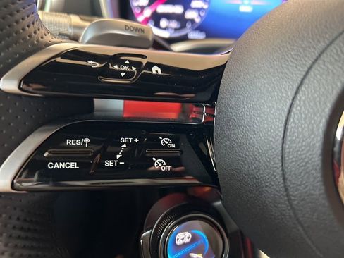 Used 2022 Mercedes-Benz SL 63 AMG 4MATIC image 24