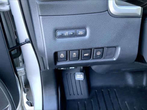 Used 2023 Nissan Murano Platinum w/ Cargo Package image 32