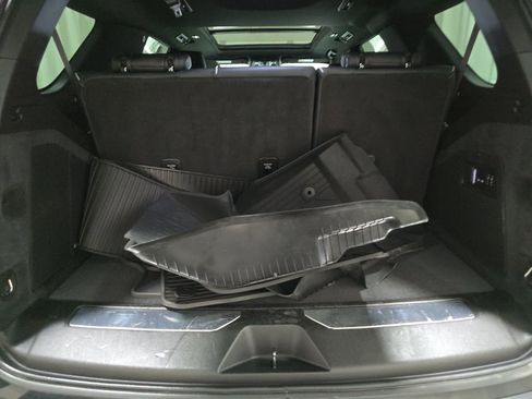 Used 2021 Cadillac Escalade Premium Luxury image 15