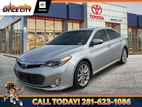Used 2014 Toyota Avalon Limited w/ Technology Package FWD image 1