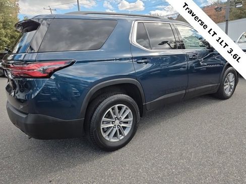 Used 2023 Chevrolet Traverse LT image 11